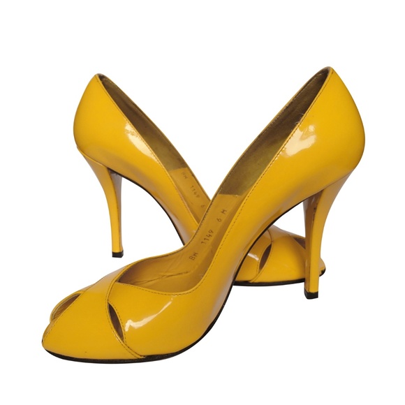 Stuart Weitzman Shoes - Stuart Weitzman for Scoop  - Patent Yellow Heels